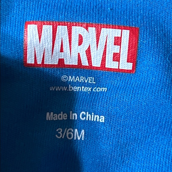Marvel Avengers Baby Onesie size 3 to 6 month set of five onesies - Picture 2 of 8